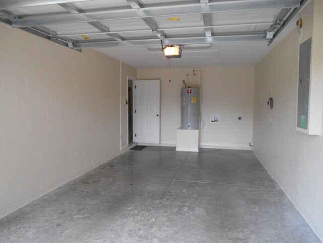 Building Photo - 3525 SW 157th Loop