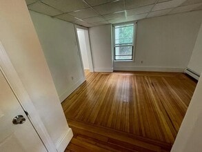 Building Photo - 90 Pierce St