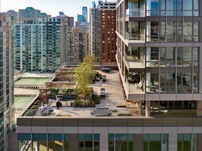 Foto del edificio - 75 Park Ln S