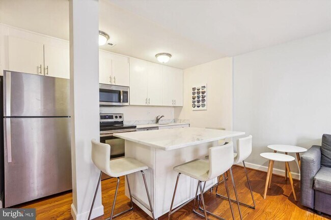 Building Photo - 1421 Columbia Rd NW