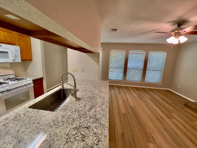 Building Photo - 12203A Alderbrook Dr