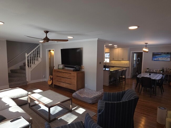 Foto del edificio - 308 E Spooner Rd