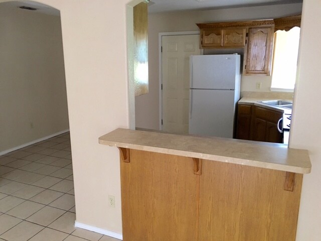 Foto del edificio - 3809 W Sarah Evans St