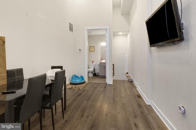 Foto del edificio - 19 S 44th St