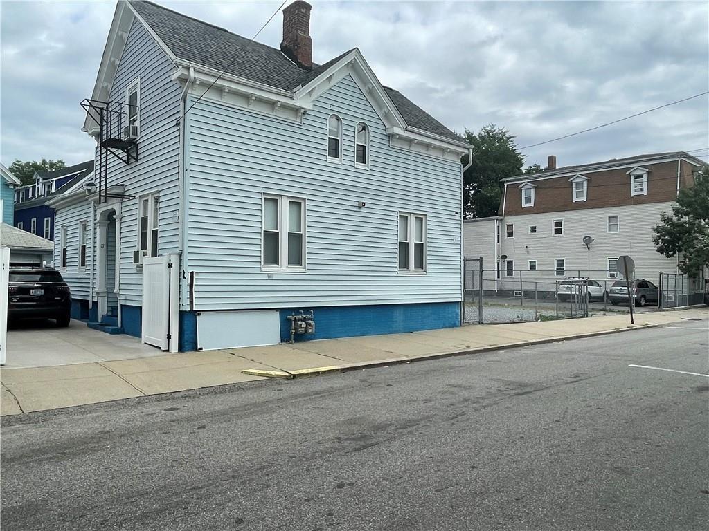 Primary Photo - 71 Wilson St