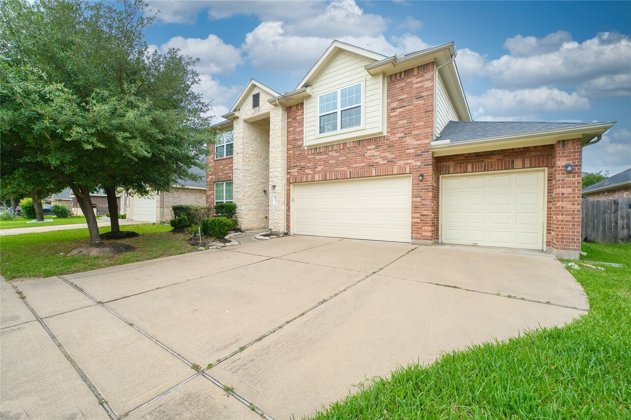 Foto principal - 24618 Malca Manor Dr