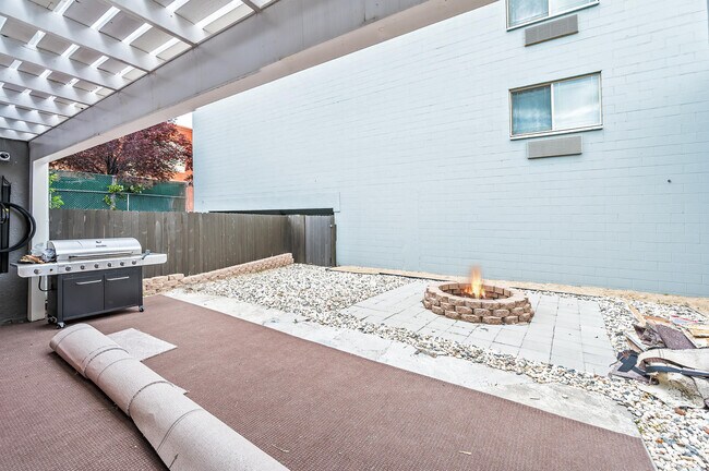 Foto del edificio - 620 Tahoe St