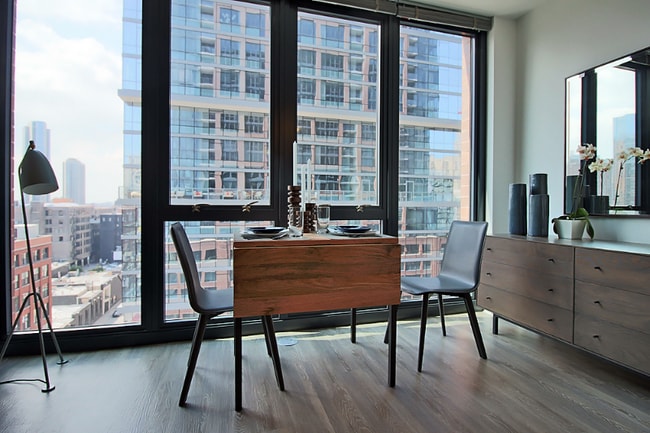 Foto del edificio - 201 W Ontario St