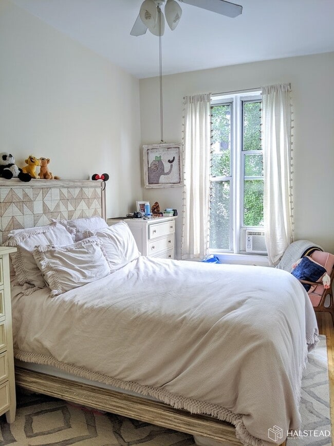 Building Photo - South-facing UWS 1-bed on great block!
