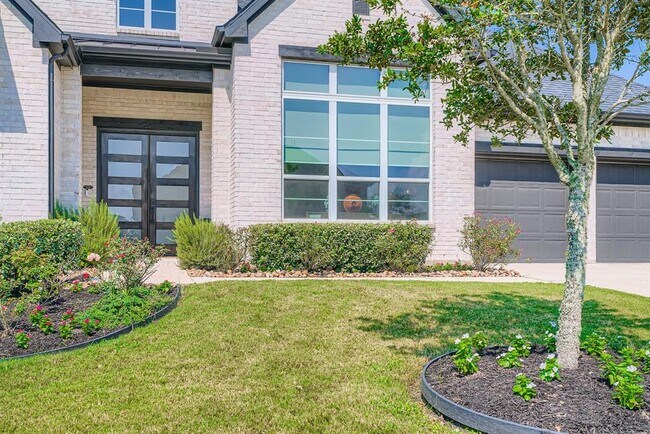 Building Photo - 9818 Wright Dr