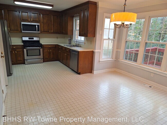 Foto del edificio - 5 br, 2.5 bath House - 6 Popeley Court