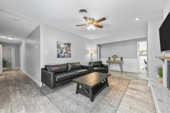 Foto del edificio - 6209 Calmont Ave