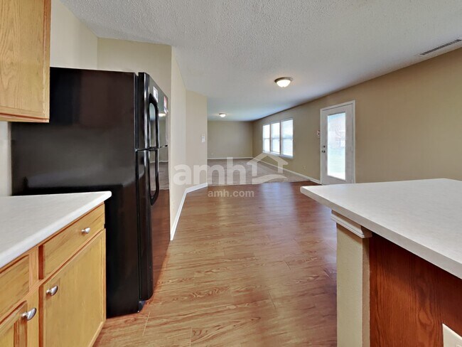Foto del edificio - 9104 Cherry Grove Ct