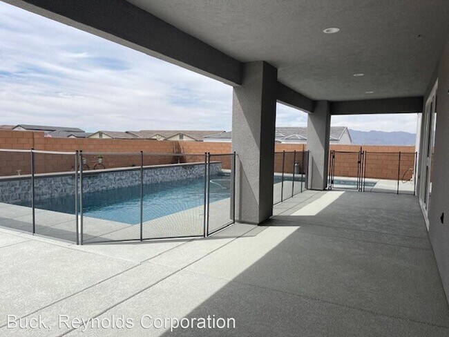 Building Photo - 4 br, 3 bath House - 2384 Corwin Rd.