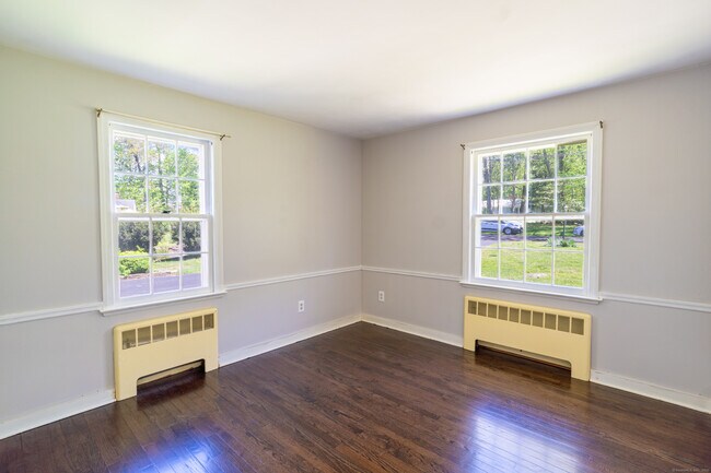 Foto del edificio - 312 Fairlea Rd