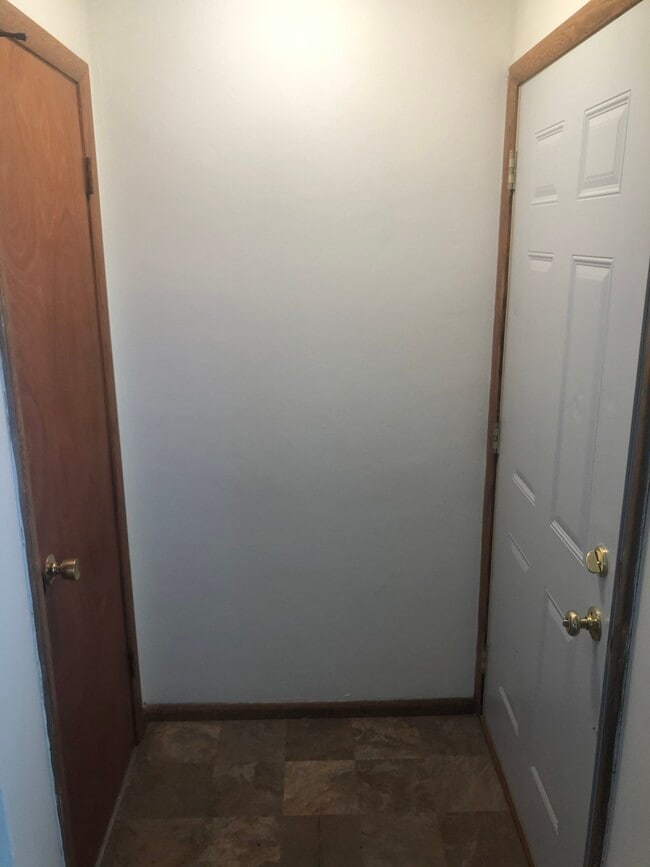 Front Hall - 4108 W Mill Rd