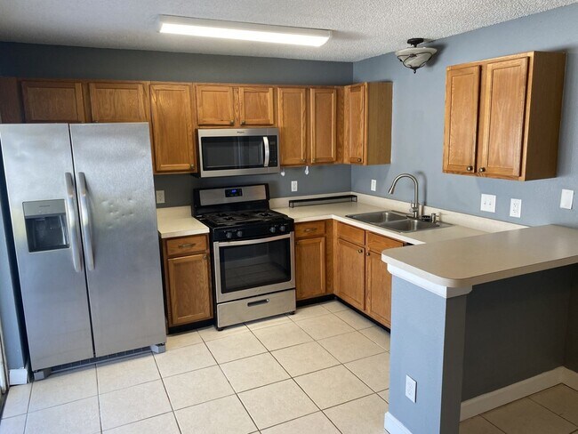 Foto del edificio - Davenport 3 Bedroom 2 Bathroom Corner Lot!!!