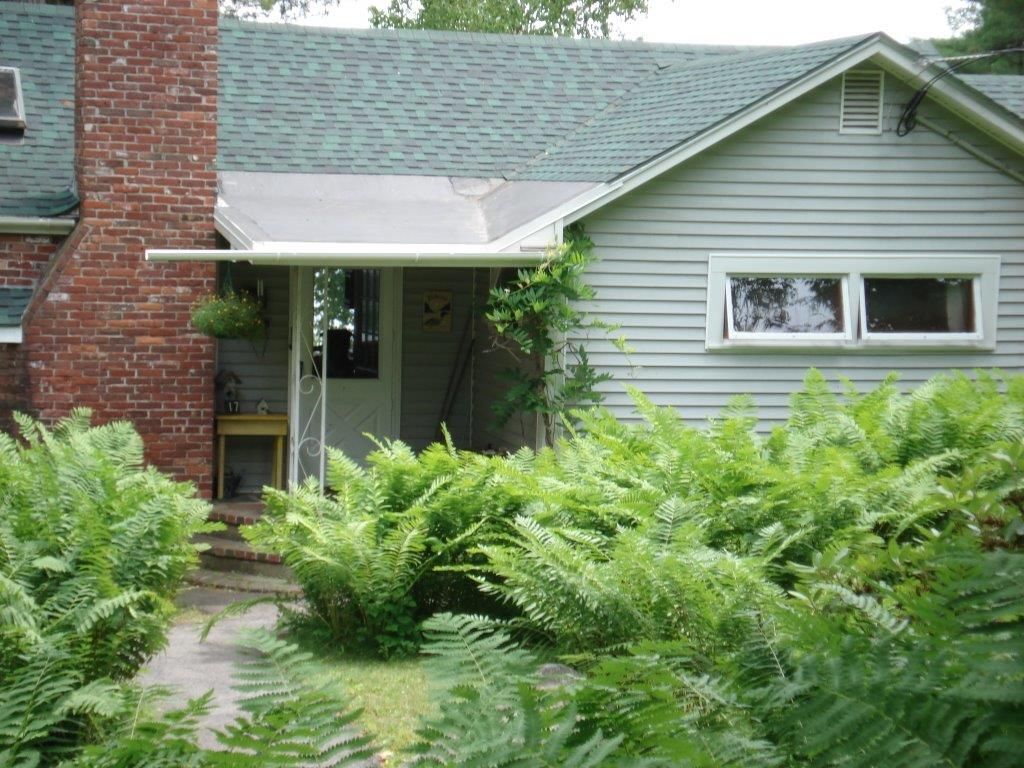 Primary Photo - 17 Walt's Ln