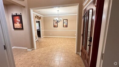 Building Photo - 513 Fallen Oaks Dr