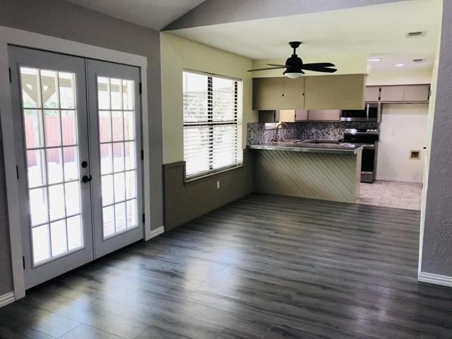 Foto del edificio - 2508 Cedarcrest Ct