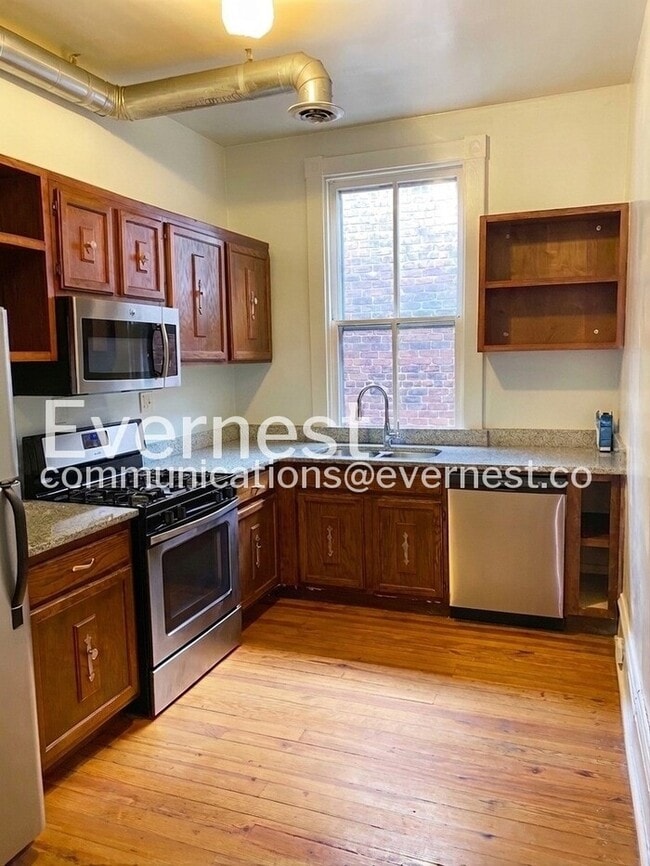 Photo - 2207 W Grace St Apartment
