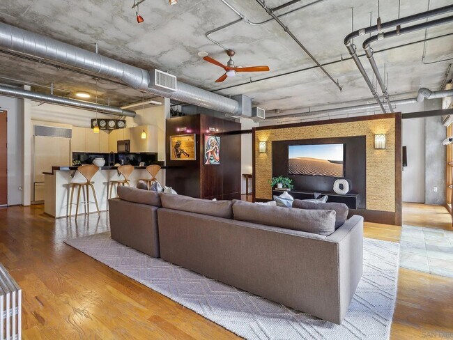 looking into kitchen - 877 Island Ave