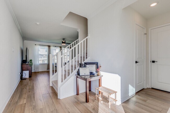 Foto del edificio - 3-Bedroom Home in JISD