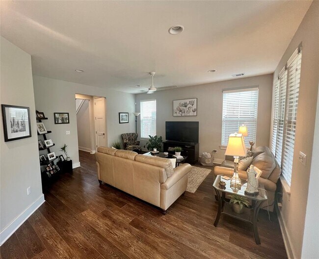 Foto del edificio - 6515 Davis Ln