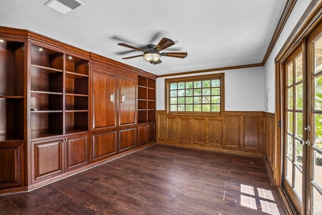 Foto del edificio - 1525 Whiting Woods Dr