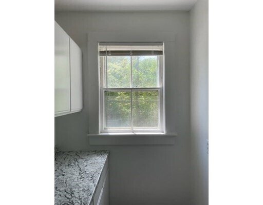 Building Photo - 84 Essex St