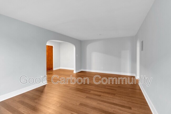 Foto del edificio - 20 E Morris Ave