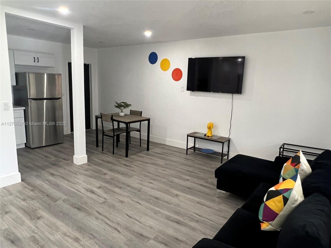 Foto principal - 265 NE 150th St