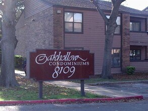 Building Photo - 8109 Skillman St