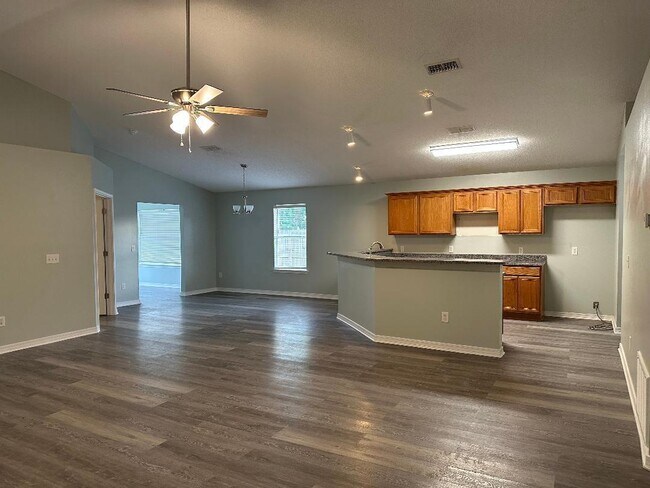 Foto del edificio - 6340 Heronwalk Dr