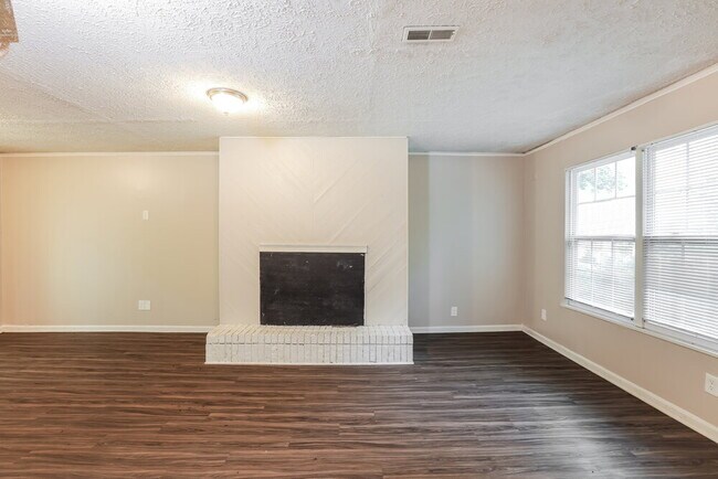 Foto del edificio - 2743 Argyle Dr NW
