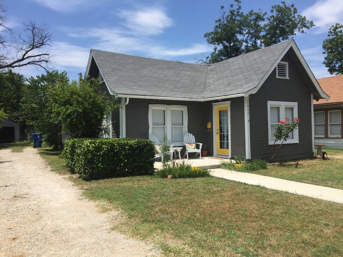 Foto principal - 2605 Vincent St