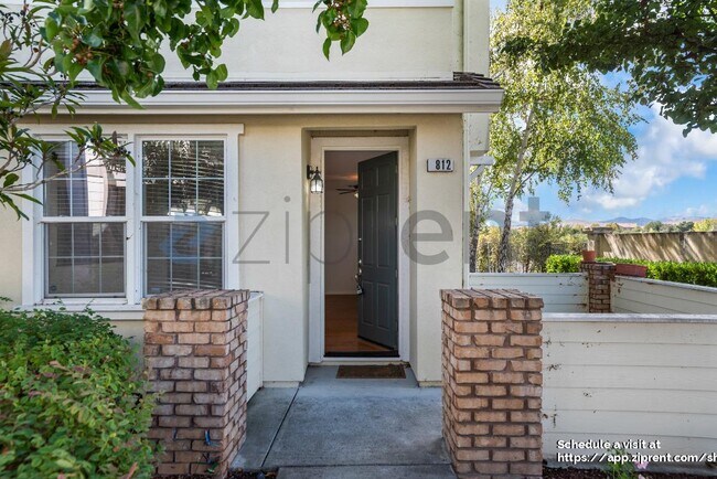 Building Photo - 812 Joree Ln
