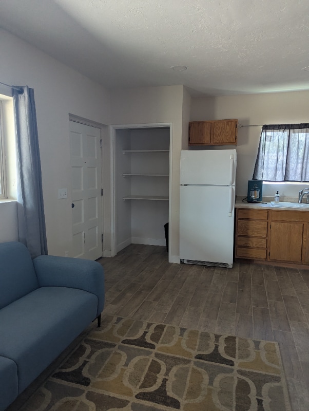 Foto del edificio - 1925 N Mountain Ave