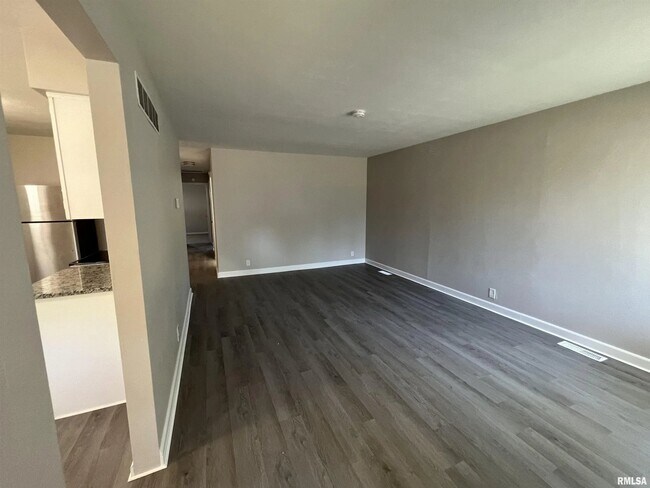 Foto del edificio - 1217 E Forrest Hill Ave