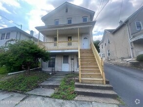 Building Photo - 1344 N Washington Ave