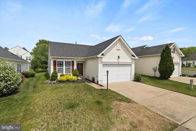 Building Photo - 17075 Four Seasons Dr