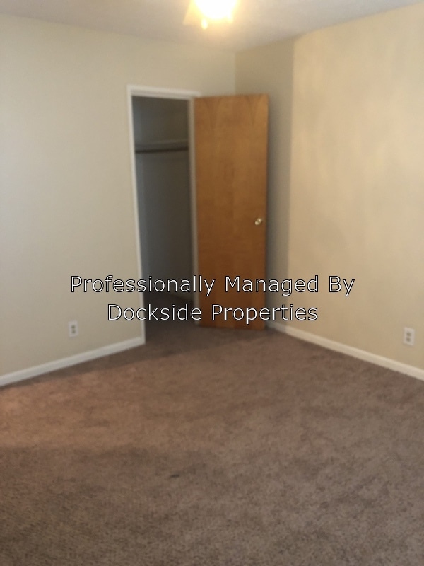 Building Photo - 3104 Springfield Dr