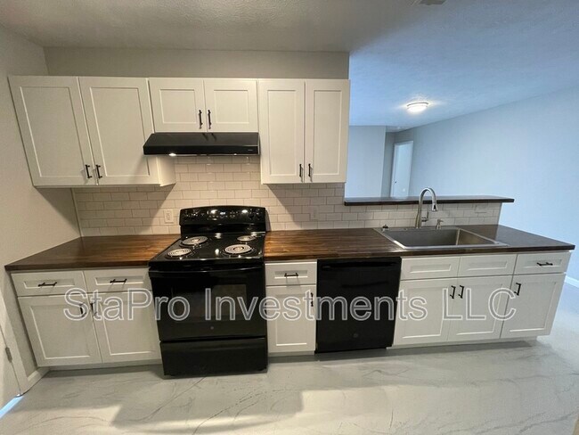 Foto del edificio - 106 Village Pl