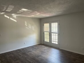 Building Photo - 2514 S Seale Rd