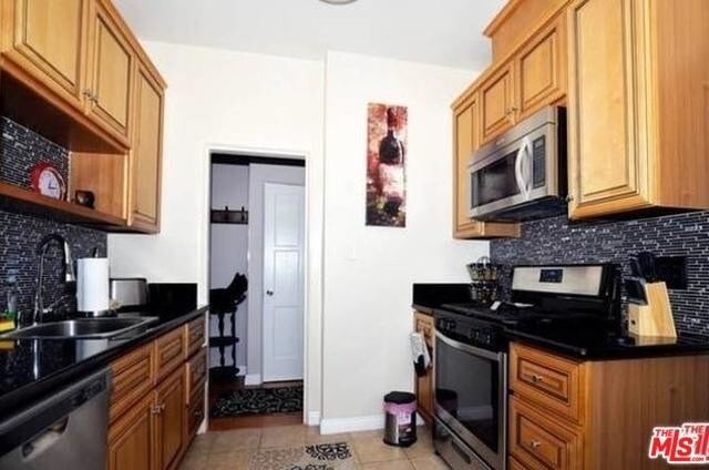 Foto del edificio - 1347 N Mansfield Ave