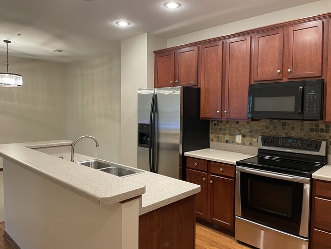 Building Photo - 1652 White Pine Way
