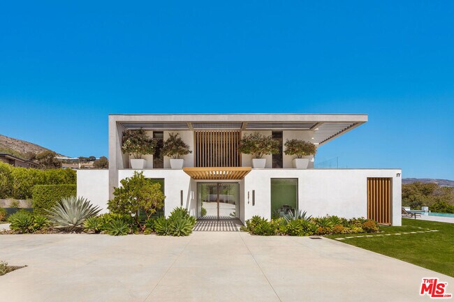 Foto del edificio - 23919 Malibu Rd