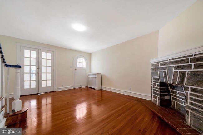 Building Photo - 387 Bayard Rd
