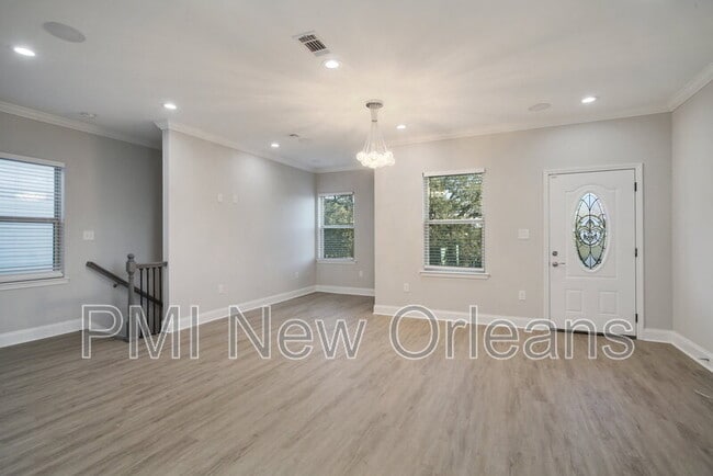 Building Photo - 2230 Bienville St