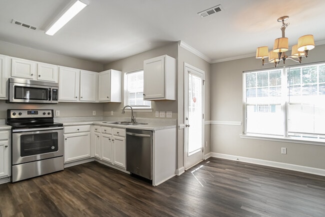Building Photo - 5021 Magnasco Ln